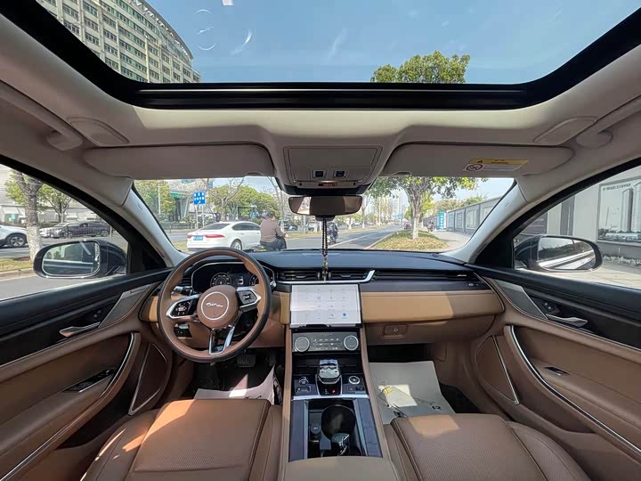 Фото 5 - Jaguar XF L