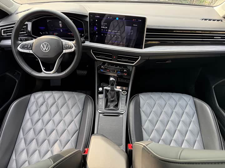 Фото 7 - Volkswagen Sagitar L