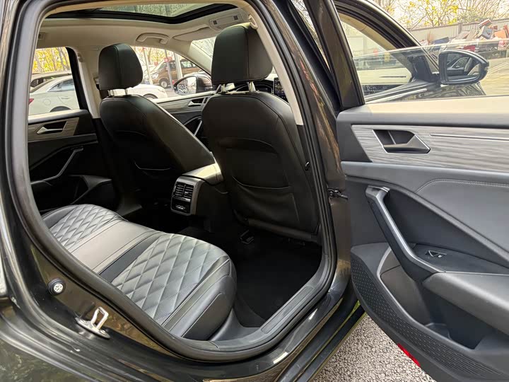 Фото 9 - Volkswagen Sagitar L