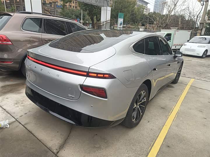 Фото 7 - XPeng P7