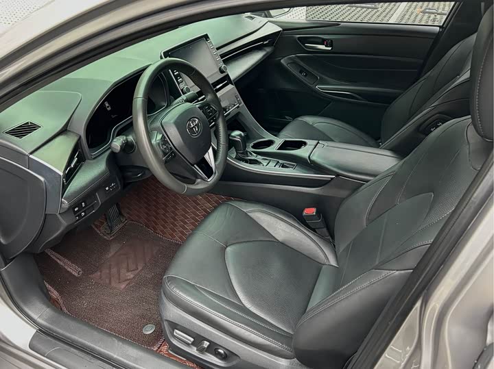 Фото 4 - Toyota Avalon