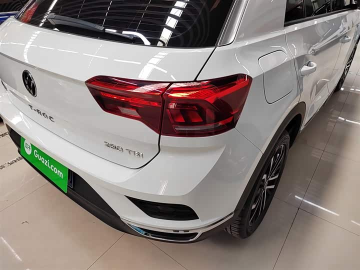 Фото 8 - Volkswagen T-Roc