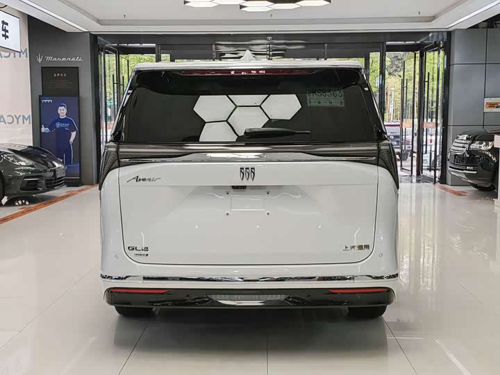 Фото 5 - Buick GL8 Hybrid