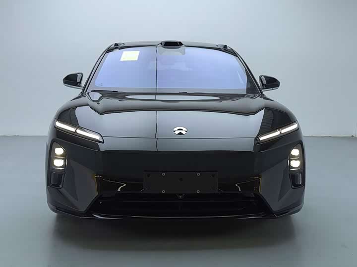 Фото 2 - Nio ET5T