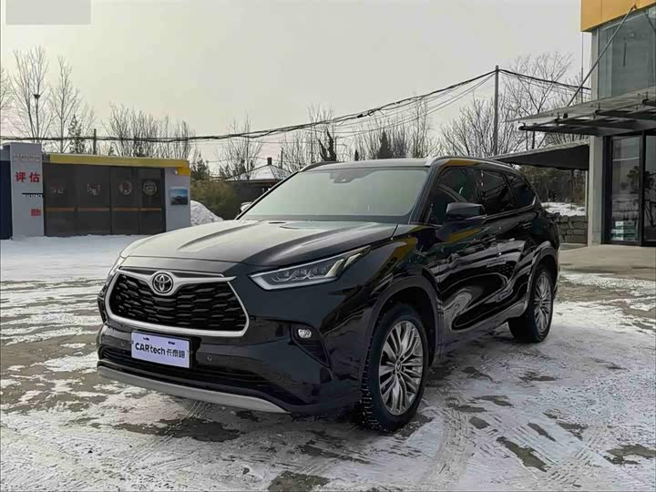 Фото 1 - Toyota Highlander