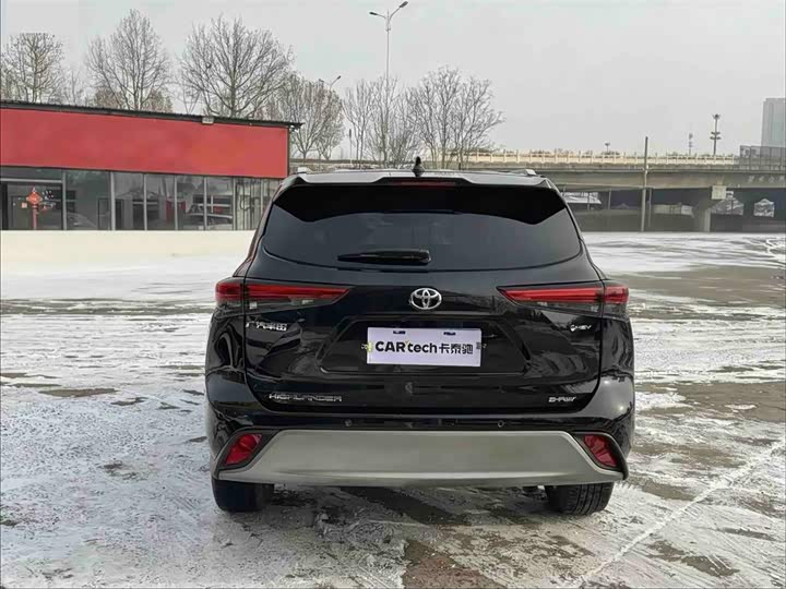 Фото 6 - Toyota Highlander