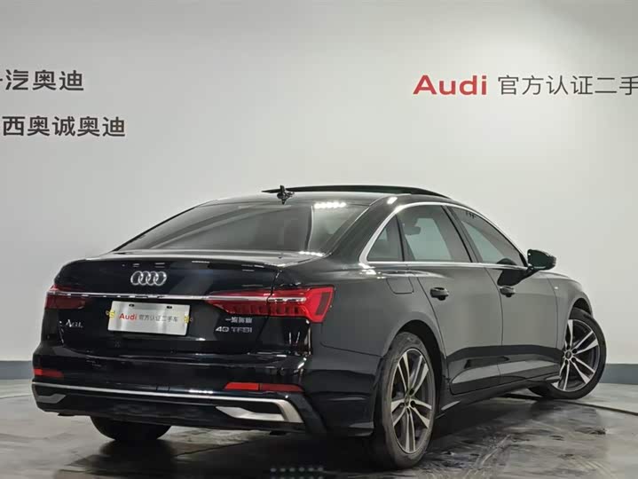 Фото 4 - Audi A6L