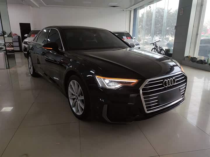 Фото 4 - Audi A6L