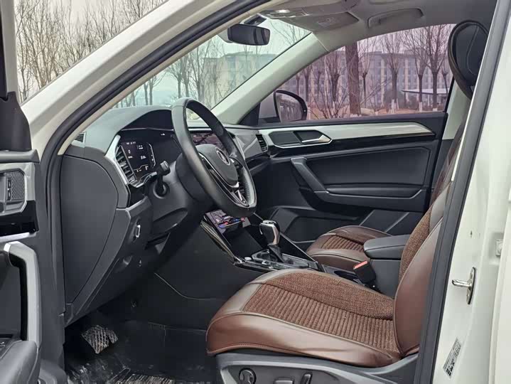 Фото 8 - Volkswagen Tayron