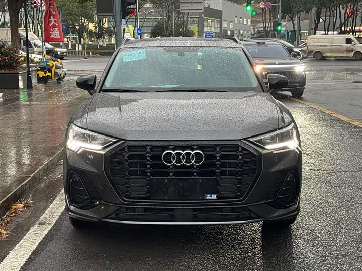 Фото 2 - Audi Q3