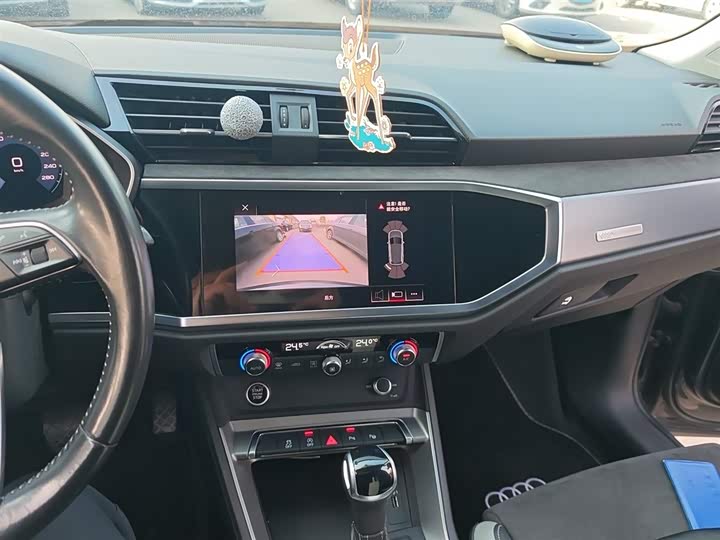 Фото 9 - Audi Q3