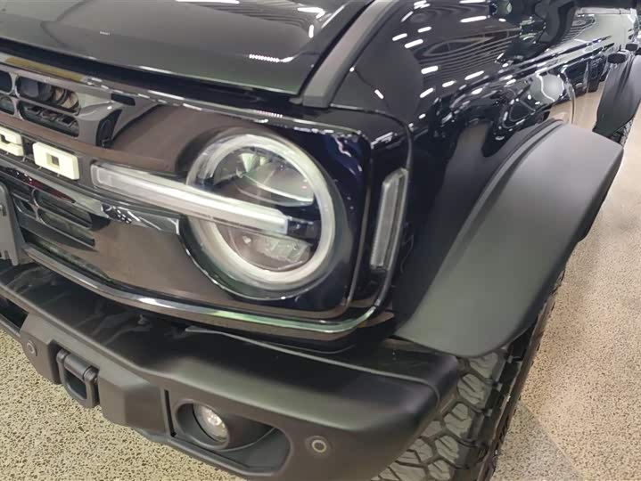 Фото 5 - Ford Bronco