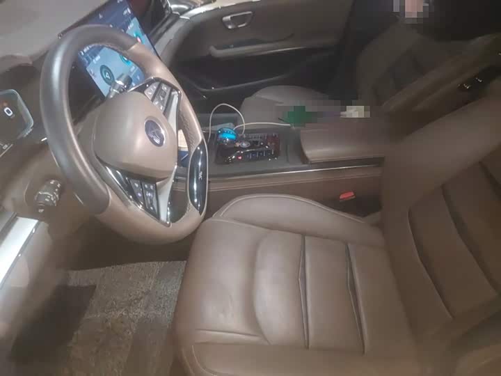 Фото 8 - BYD Han