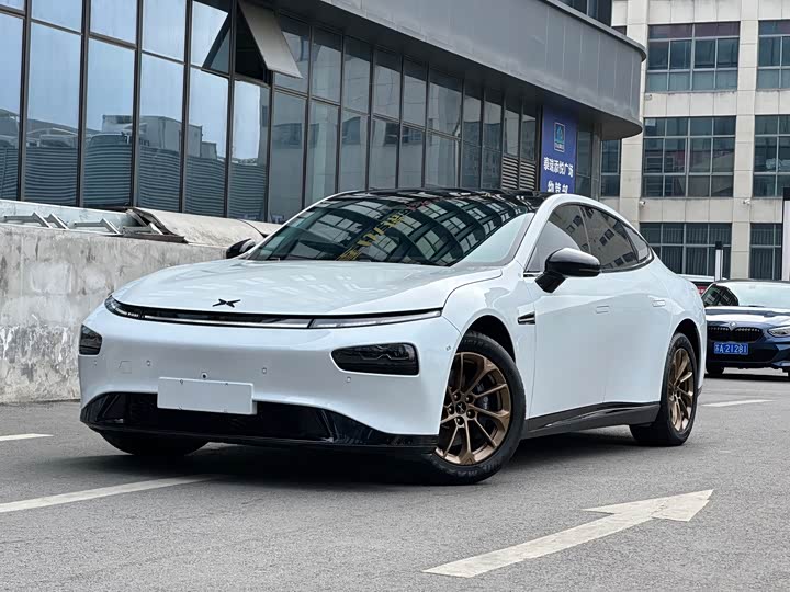 Фото 1 - XPeng P7