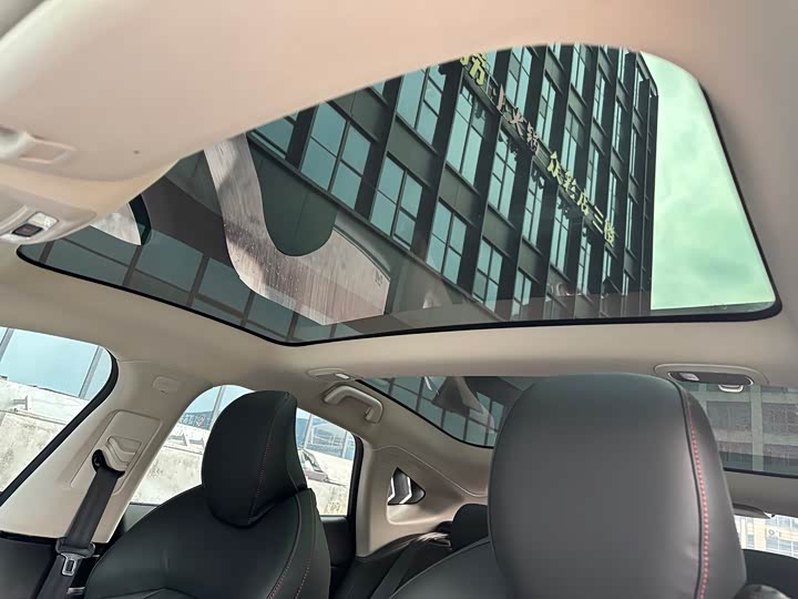 Фото 9 - XPeng P7