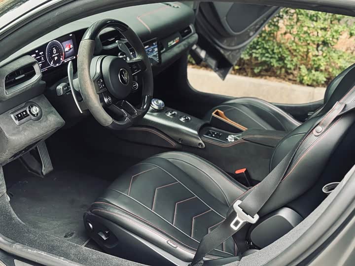 Фото 8 - Maserati MC20