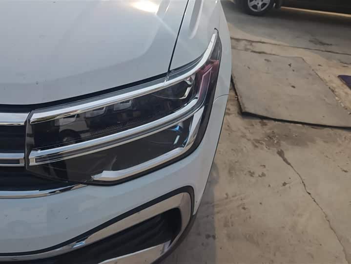 Фото 5 - Volkswagen Tharu