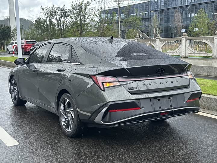 Фото 5 - Hyundai Elantra N line