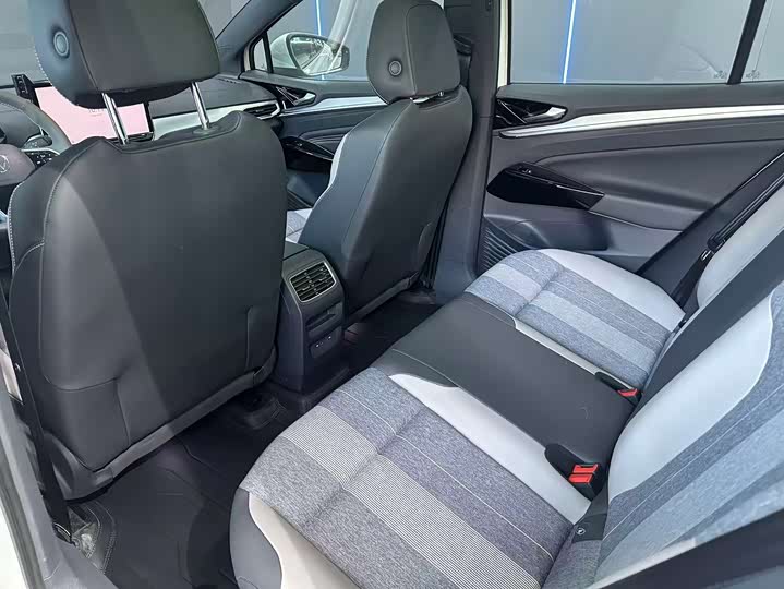 Фото 9 - Volkswagen ID.4 Crozz