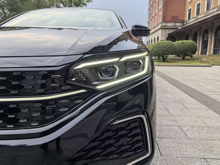 Фото 6 - Volkswagen Passat