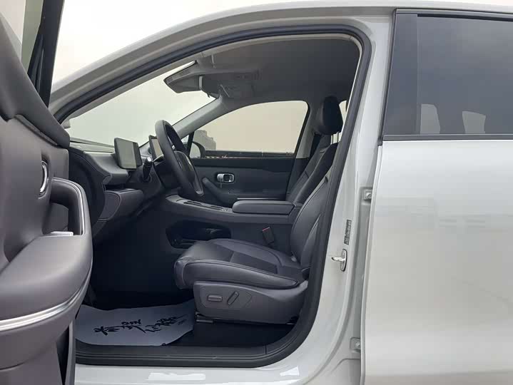 Фото 4 - Leapmotor C10