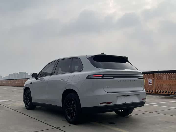 Фото 7 - Leapmotor C10