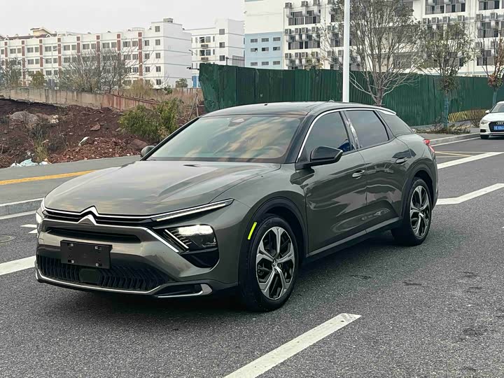 Фото 1 - Citroen C5 X