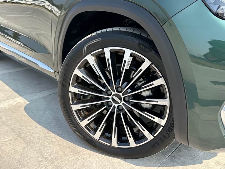 Фото 4 - Geely Monjaro