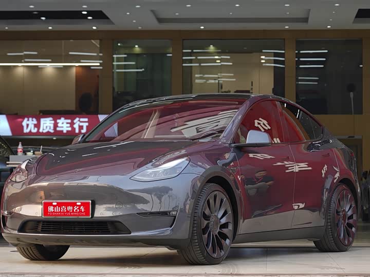 Фото 1 - Tesla Model Y