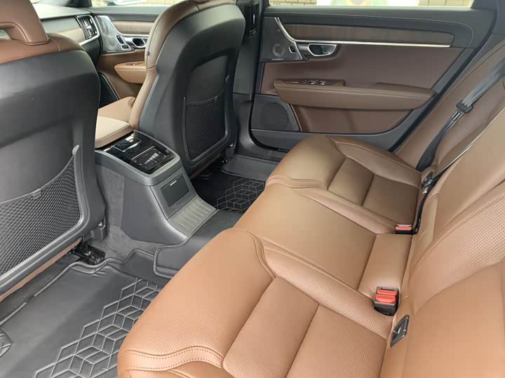 Фото 4 - Volvo S90 Hybrid