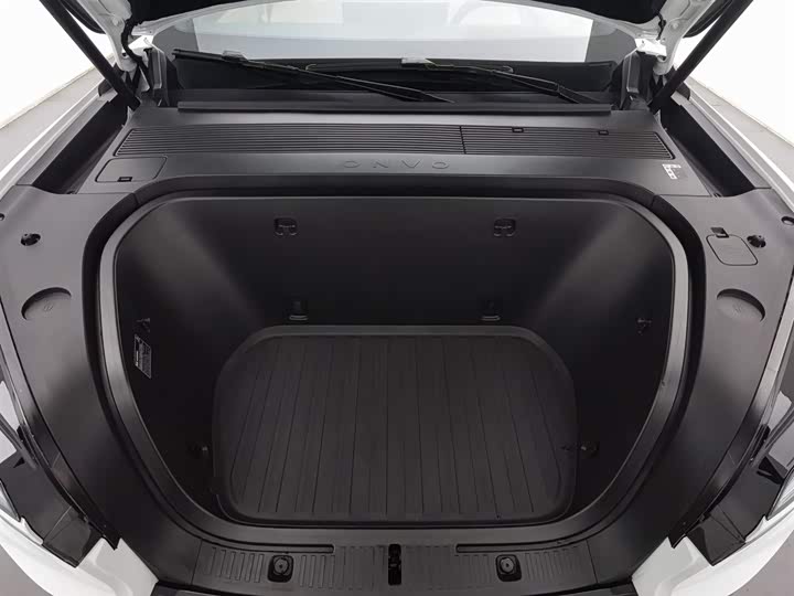 Фото 6 - Nio Onvo L90