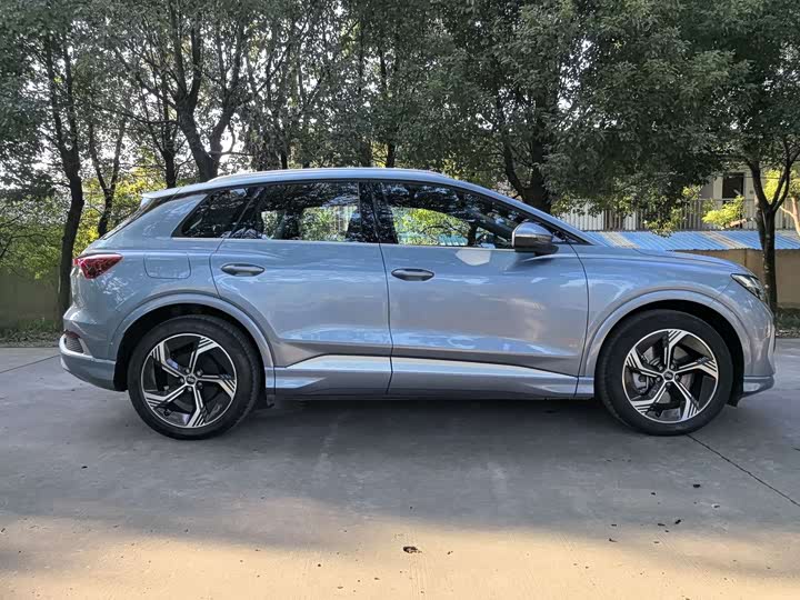 Фото 5 - Audi Q4 e-tron