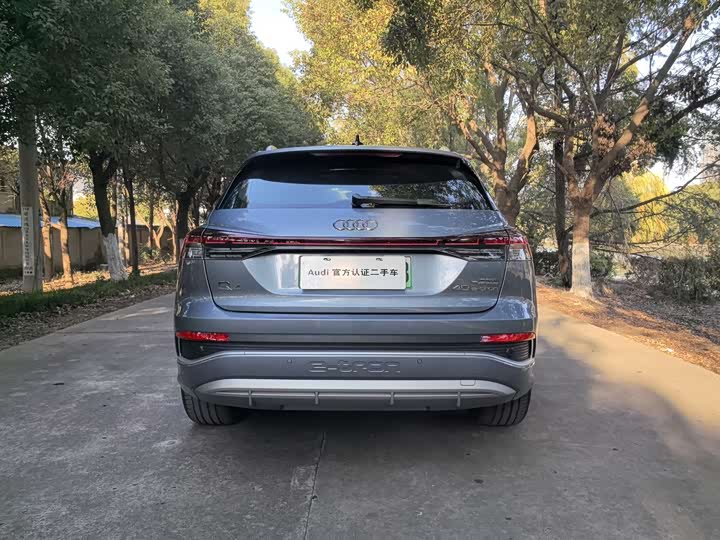 Фото 6 - Audi Q4 e-tron