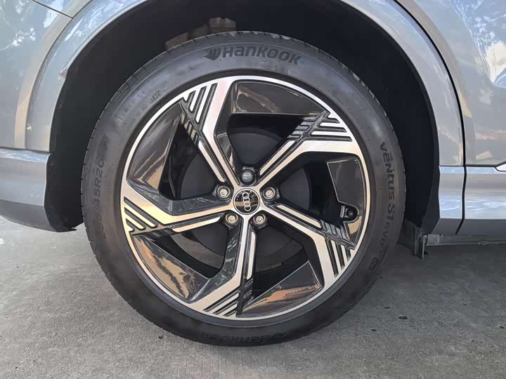 Фото 9 - Audi Q4 e-tron