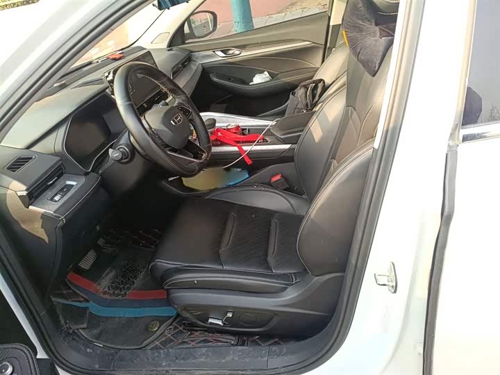 Фото 8 - Geely Preface