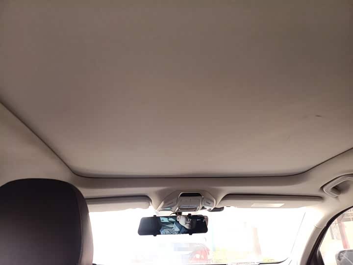 Фото 9 - Geely Preface