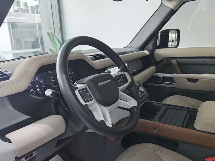 Фото 6 - Land Rover Defender