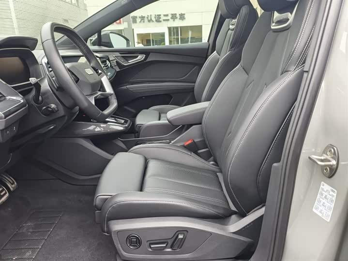 Фото 8 - Audi Q4 e-tron