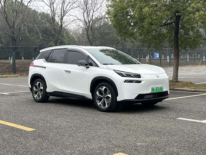 Фото 2 - GAC Aion V