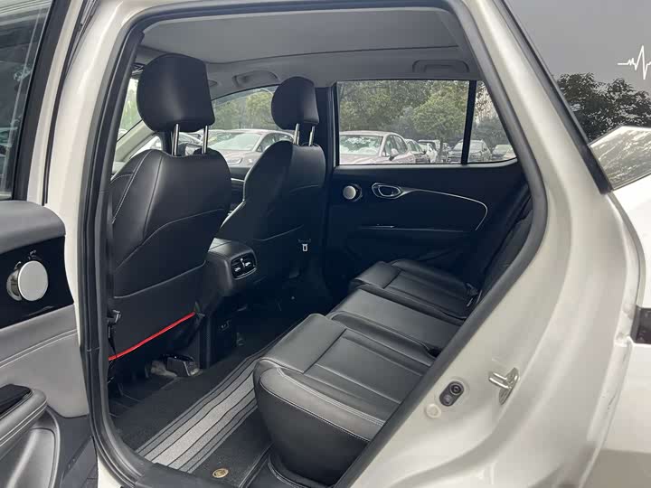 Фото 6 - GAC Aion V