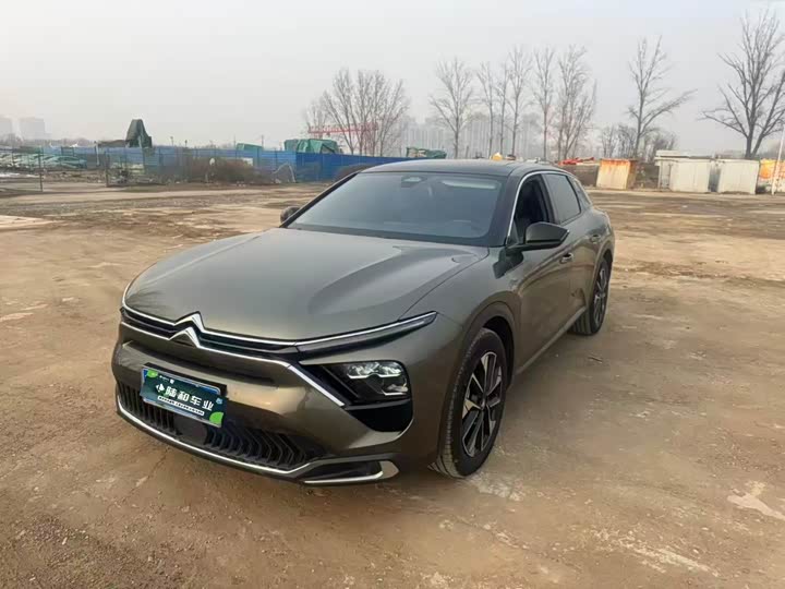 Фото 1 - Citroen C5 X