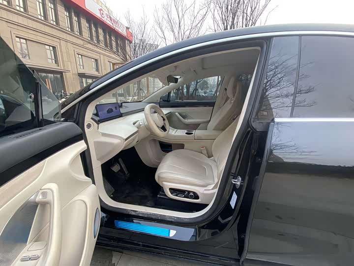 Фото 4 - Luxeed R7