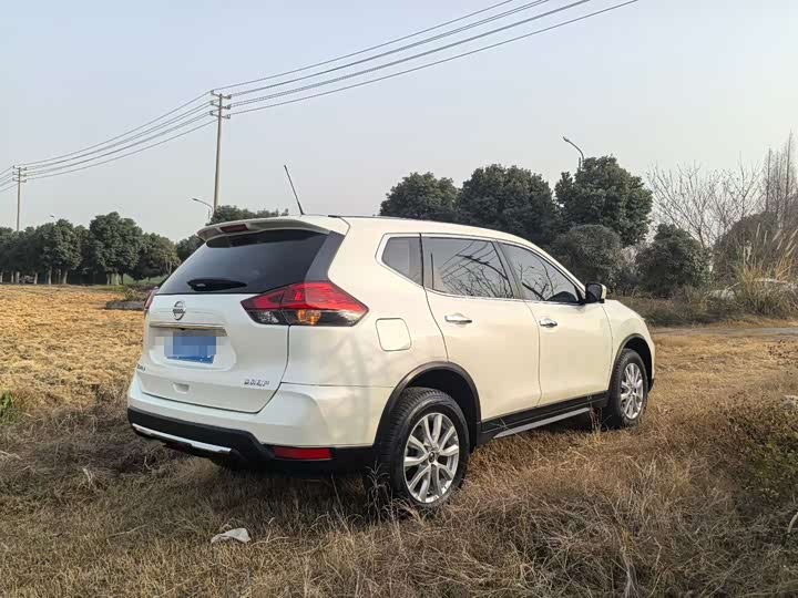 Фото 9 - Nissan X-Trail