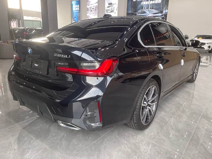 Фото 8 - BMW 3 Series