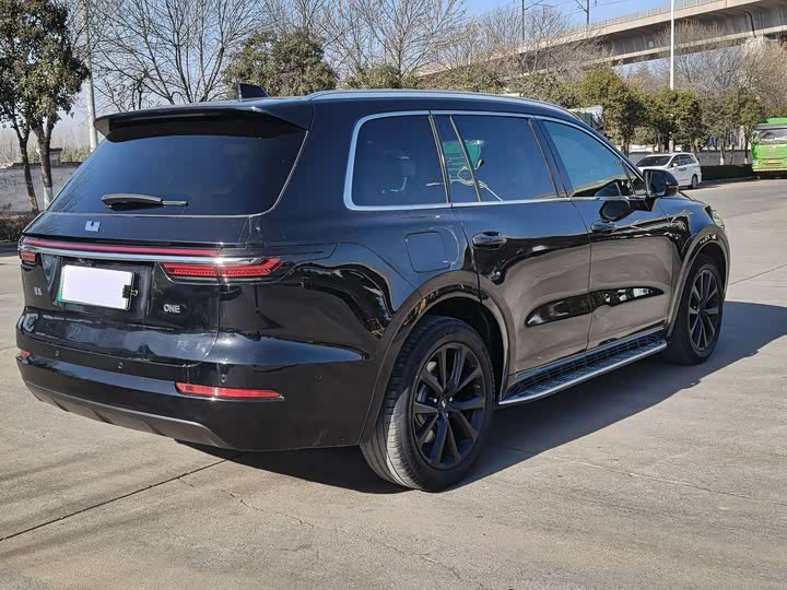 Фото 7 - LiXiang One