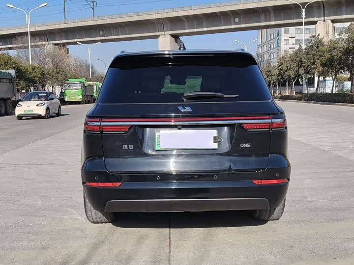 Фото 8 - LiXiang One