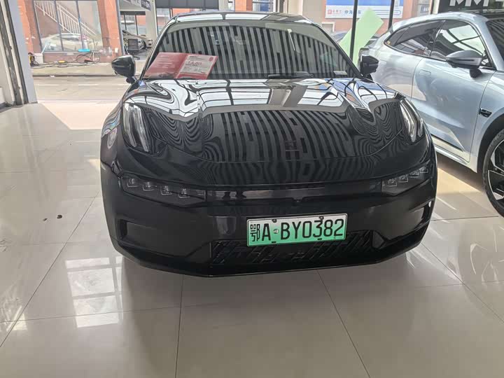 Фото 2 - Zeekr 001