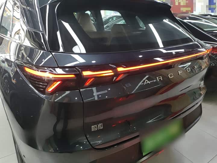 Фото 6 - BAIC Arcfox Alpha T5