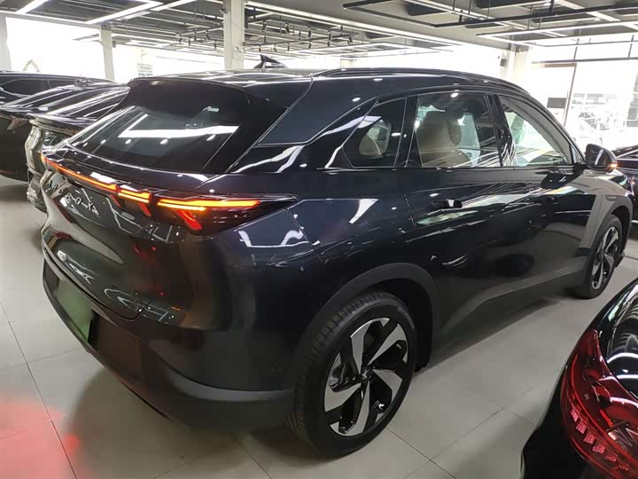 Фото 7 - BAIC Arcfox Alpha T5