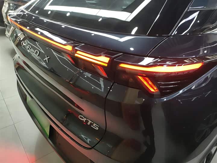 Фото 8 - BAIC Arcfox Alpha T5